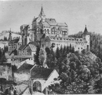 Средневековый замок Пернштейн в Чехии - 
