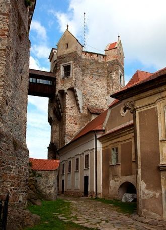 Чешский средневековый замок Пернштейн - 