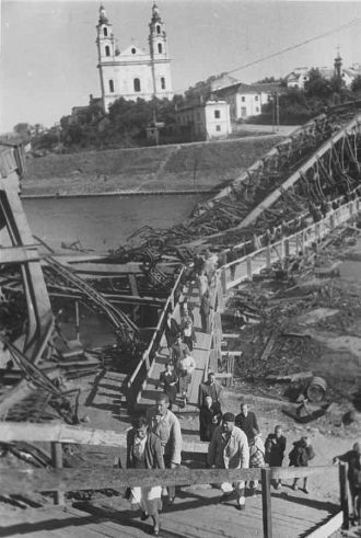 Разрушенный Зеленый мост в 1944 году.