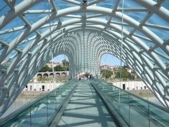 Мост мира - архитектурный шедевр совреме