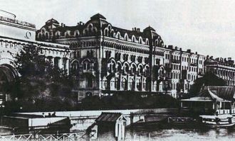 В 1806-1823 годах здание Адмиралтейства 