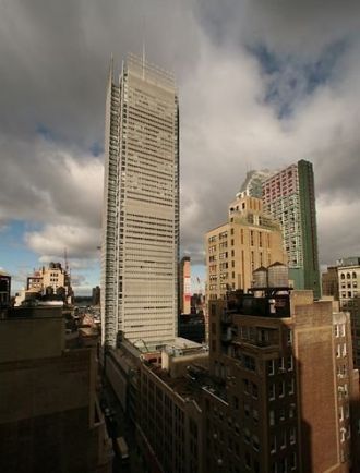 Высота Нью-Йорк-Таймс-билдинг составляет