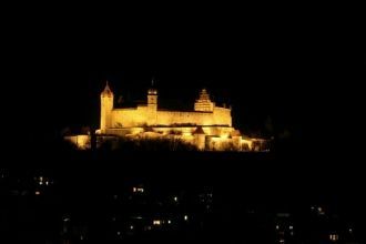 Крепость Кобург ночью.