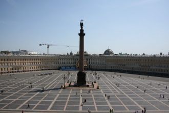 Александровская колонна — один из самых 
