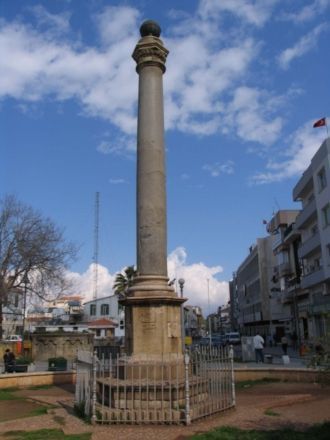 Венецианская колонна на площади Ататюрка
