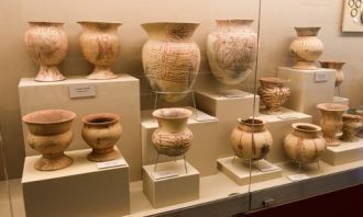 Экспонаты, музея археологического памятн
