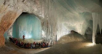 Ледяная пещера Айсризенвельт (Eisriesenw