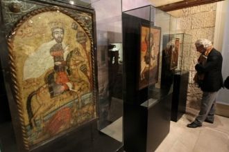 Коптский музей в Каире выставляет для пу