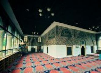 Главный зал мечети.