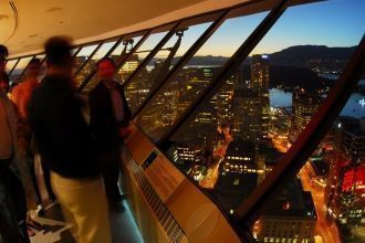 Вид из смотровой башни на вечерний Ванку