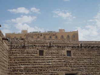 Крепость Аль-Фахиди является старейшим а