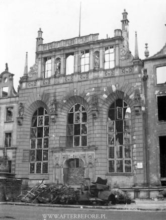 В марте 1945 г. дворец был уничтожен