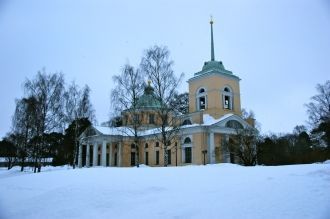 Церковь Св. Николая зимой.