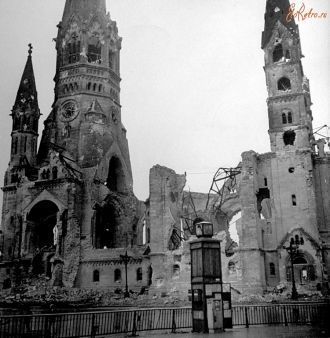 В ноябре 1943 года церковь была разрушен