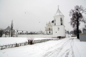 Свято-Никольский монастырь располагается