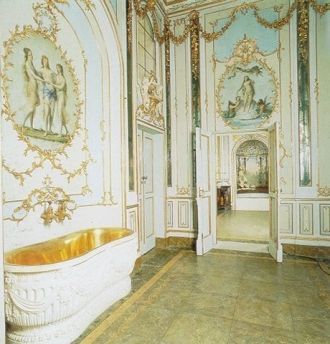 Королевская ванная комната, вторая полов