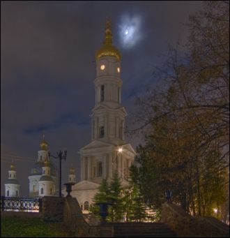 Успенский собор ночью