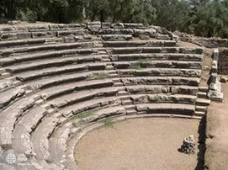 Ниса, театр римского периода.