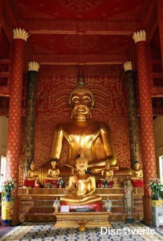 Интерьер храма  Ват Нгам Муанг.