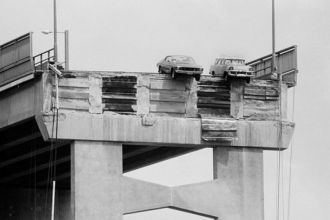 5 января 1975 года в Тасманский мост вре