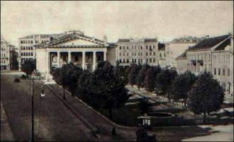 Ратушная площадь в Вильно на открытке 19