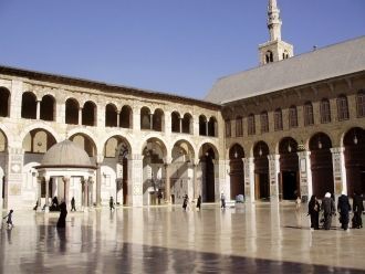 Общая панорама внутреннего двора Мечети 