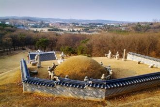 Гробницы королей династии Чосон предоста