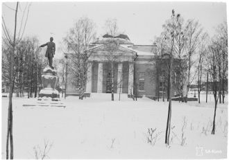 Александро-Невский собор, 1942