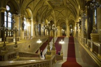 Здание венгерского парламента - Будапешт