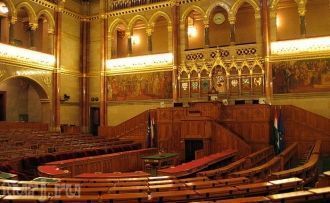 Зал заседаний венгерского парламента.