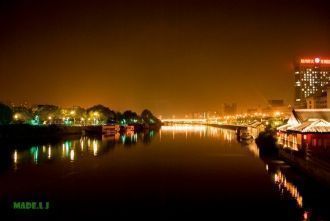 Ночной вид на Великий Китайский канал.