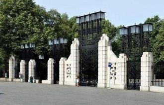 Ворота в парк скульптур Вигеланда.