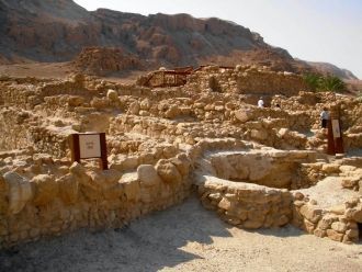 Археологов в Хирбат-Кумран привели раско