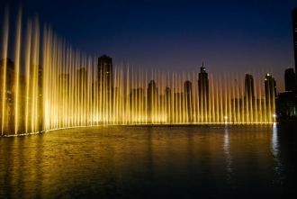 «Танцующий» Фонтан в Дубае — один из сам