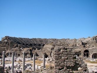В былые времена все стены римского театр