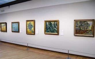 В музее можно увидеть картины современни