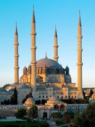 Мечеть Селимие, силуэт которой стал симв