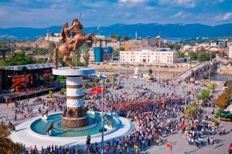 Вид с македонской площади.