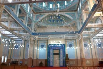 Внутреннее убранство мечети Нур-Астана