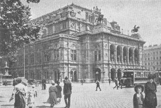Венская опера. Фото из книги 