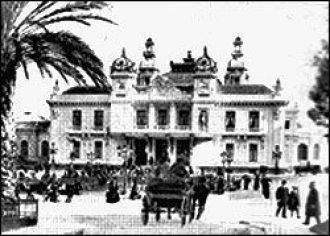 Оперный театр был построен в 1879 году з
