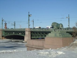 Дворцовый мост.Львы на Дворцовой пристан