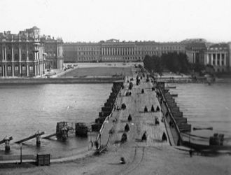 Наплавной Дворцовый мост.Фото нач. XX ве