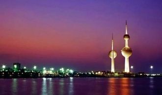 Башни Кувейта в ночное время.