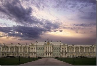 Екатерининский дворец — один из крупнейш