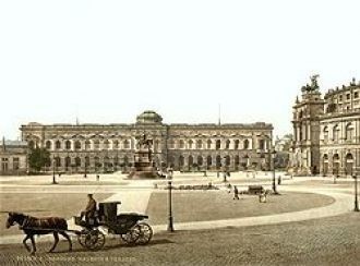 Здание Дрезденской галереи в XIX веке.