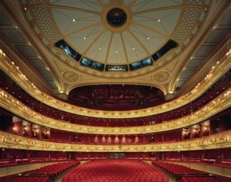 Оперный театр в Лондоне, крупнейший в Ан