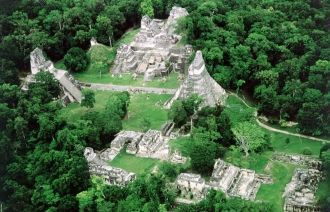 Пирамиды майя Тикаль
