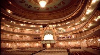 Зрительный зал Мариинского театра – один