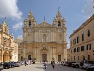 Столицей Мальты Мдина была до 1530 г. В 
